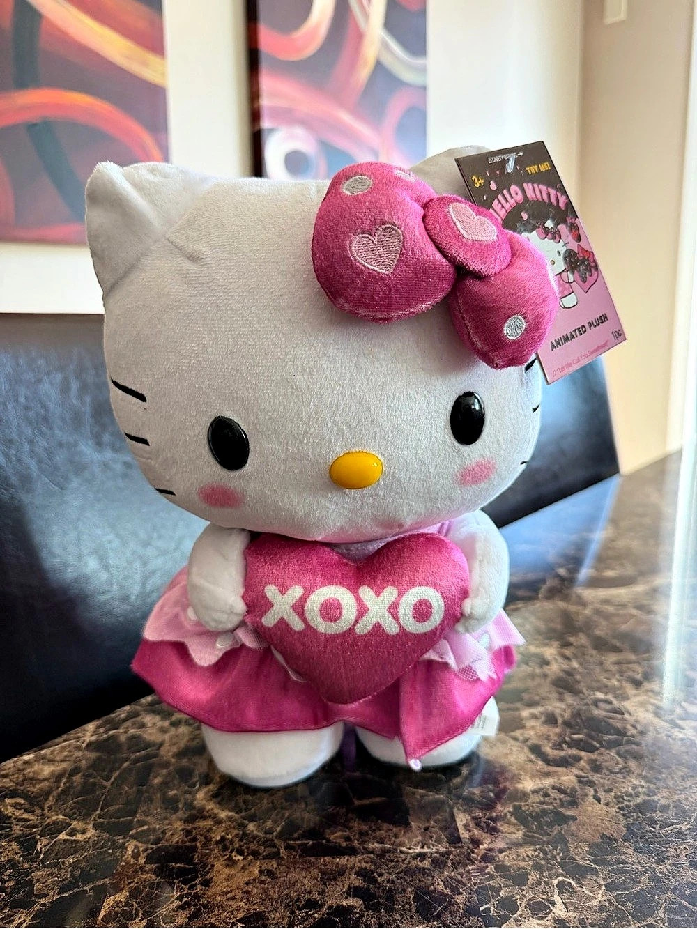 Sanrio Hello Kitty valentine dancing with song side stepper